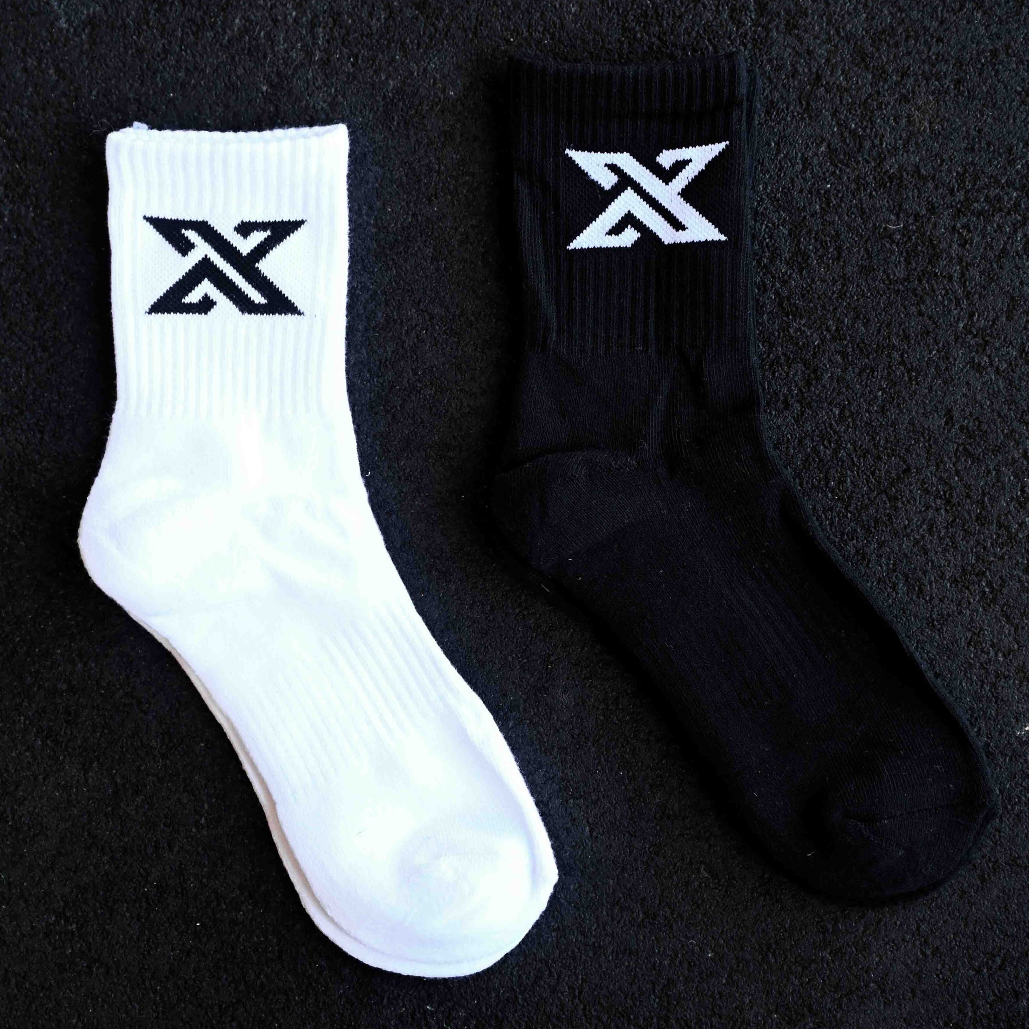 Mid Length Crew Logo Socks